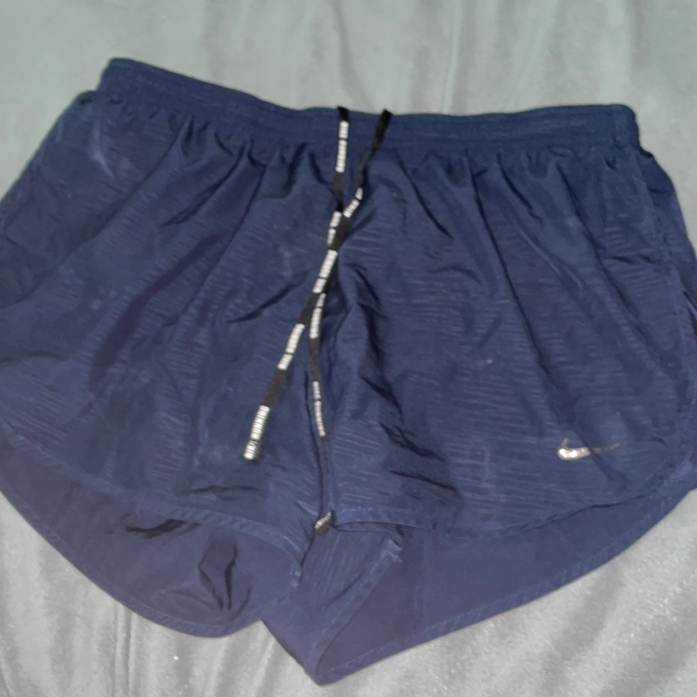 flowy nike running shorts